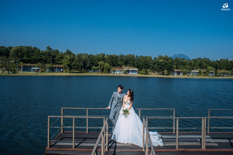 Mơ thấy cưới người lạ có thể mang lại nhiều cảm xúc khác nhau